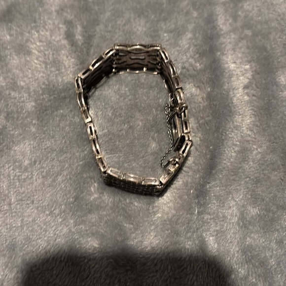 Costume jewelry -bracelets and watches - Picture 12 of 15